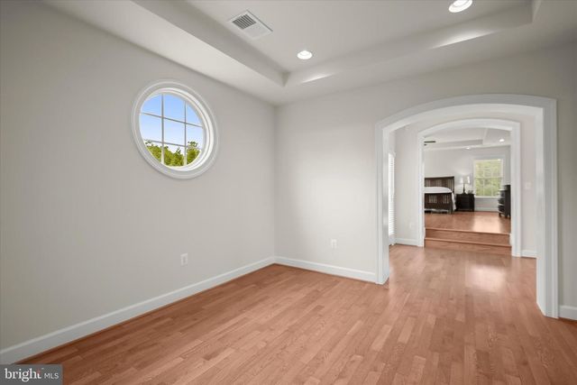 10130 SYCAMORE HOLLOW LN, Germantown, MD 20876