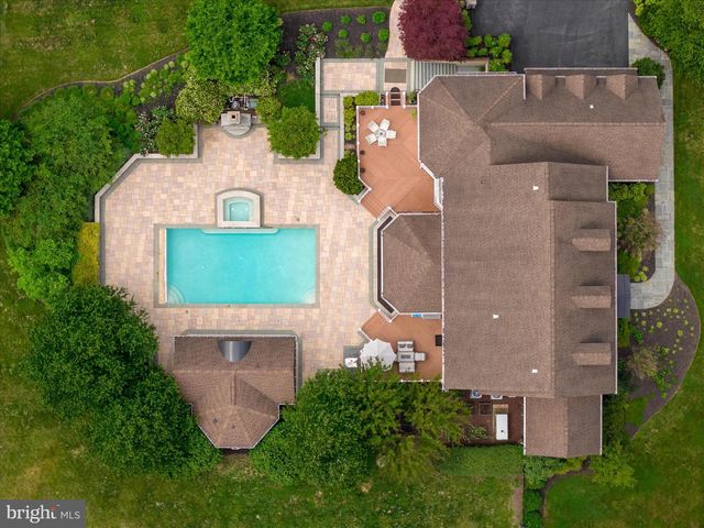 10130 SYCAMORE HOLLOW LN, Germantown, MD 20876