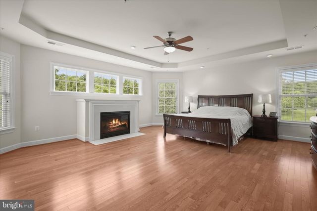 10130 SYCAMORE HOLLOW LN, Germantown, MD 20876