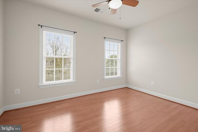 10130 SYCAMORE HOLLOW LN, Germantown, MD 20876