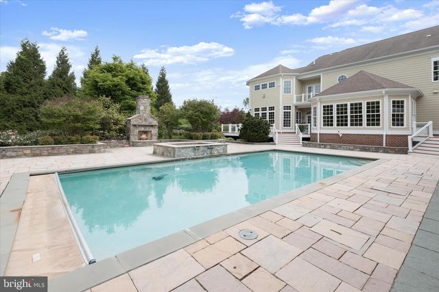 10130 SYCAMORE HOLLOW LN, Germantown, MD 20876