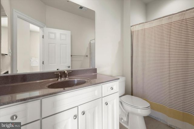 10130 SYCAMORE HOLLOW LN, Germantown, MD 20876