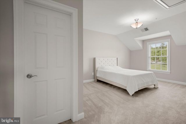 10130 SYCAMORE HOLLOW LN, Germantown, MD 20876