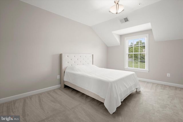 10130 SYCAMORE HOLLOW LN, Germantown, MD 20876