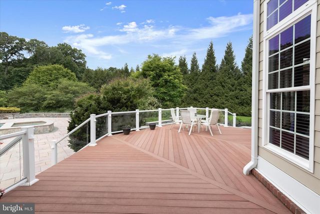 10130 SYCAMORE HOLLOW LN, Germantown, MD 20876