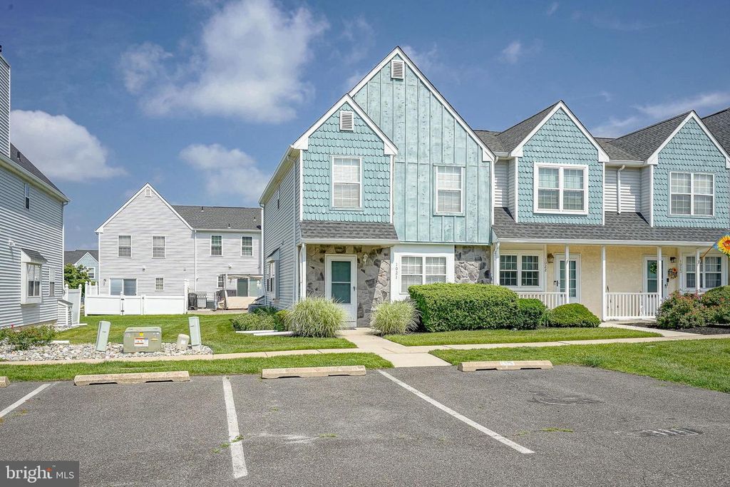 1021 HILLSBORO CT, Sewell, NJ 08080