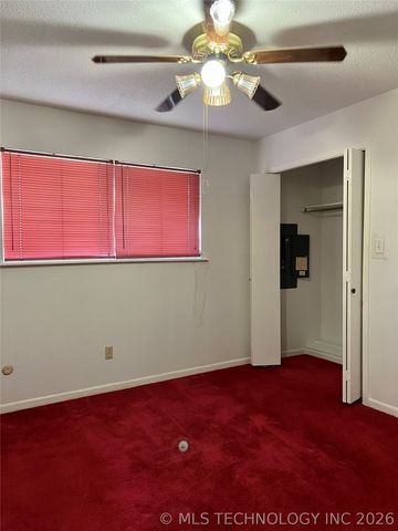 906 Briarwood Place, Durant, OK 74701