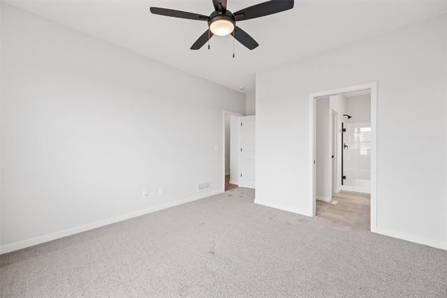 219 Meadows Field Drive NE, Cedar Rapids, IA 52402