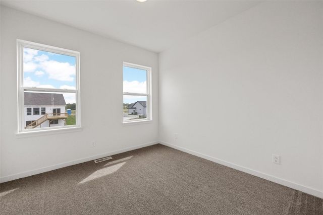 219 Meadows Field Drive NE, Cedar Rapids, IA 52402