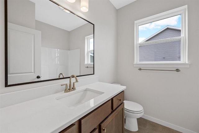 219 Meadows Field Drive NE, Cedar Rapids, IA 52402