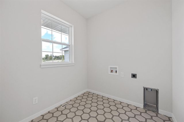 219 Meadows Field Drive NE, Cedar Rapids, IA 52402