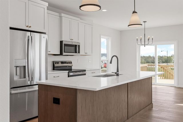 219 Meadows Field Drive NE, Cedar Rapids, IA 52402