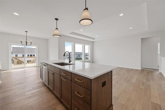 219 Meadows Field Drive NE, Cedar Rapids, IA 52402