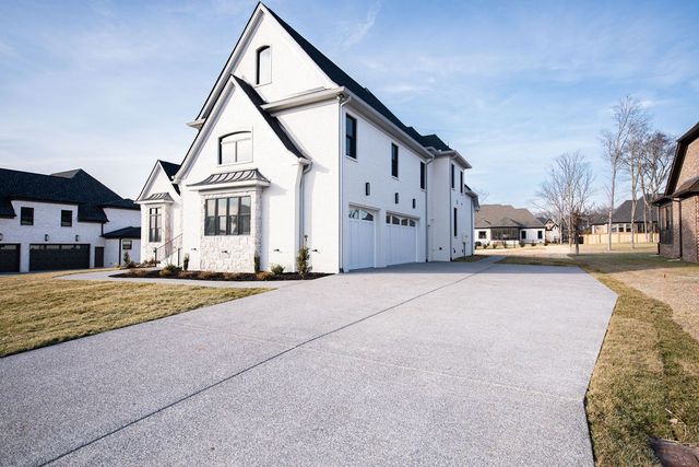 859 Harrisburg Ln, Mount Juliet, TN 37122