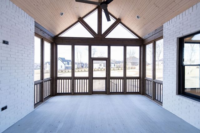 859 Harrisburg Ln, Mount Juliet, TN 37122