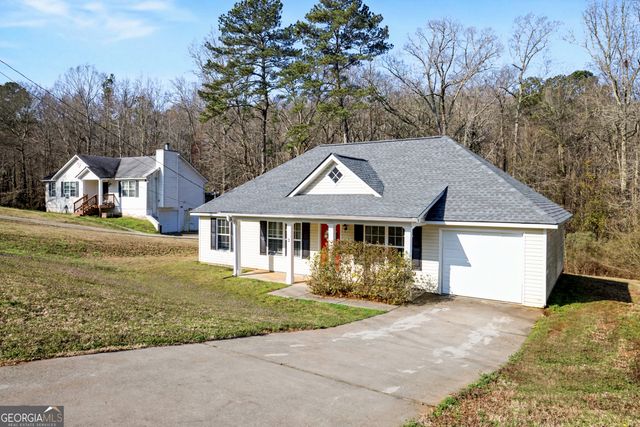 2 Ray Way, Grantville, GA 30220