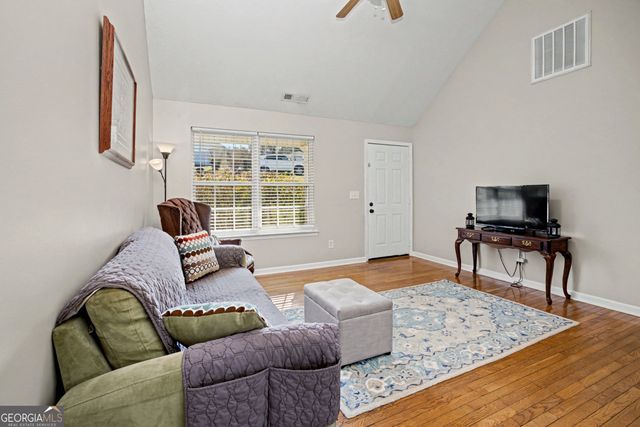 2 Ray Way, Grantville, GA 30220