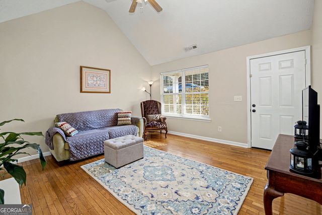 2 Ray Way, Grantville, GA 30220