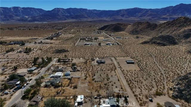 728 Red Butte, Lucerne Valley, CA 92356