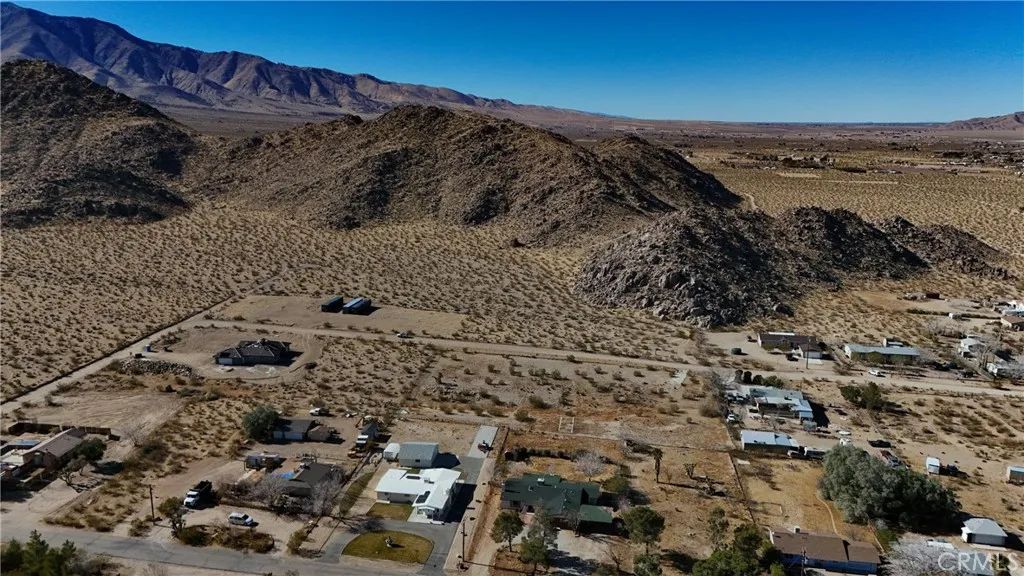 728 Red Butte, Lucerne Valley, CA 92356