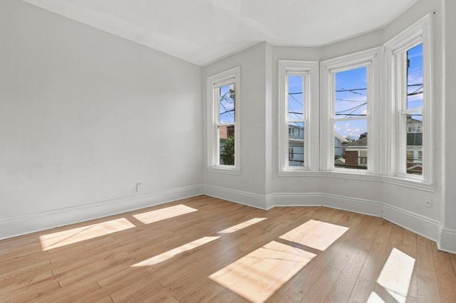 128 Washington Avenue, Chelsea, MA 02150