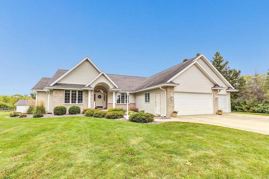 W3142 HIGH STREET, Seymour, WI 54165