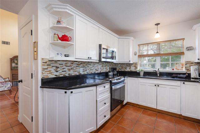 1405 HILLTOP DRIVE, Mount Dora, FL 32757