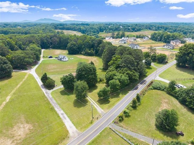 5590 Howard Road, Cumming, GA 30040