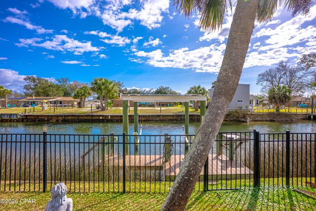 4520 Misty Lane, Lynn Haven, FL 32444