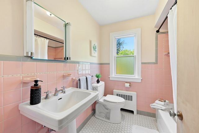78 Forbes Ave, Northampton, MA 01060