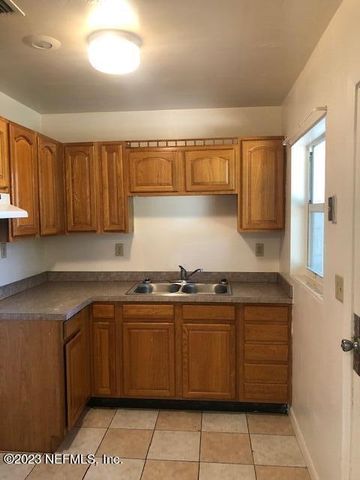 6103 WILSON Boulevard, Jacksonville, FL 32210