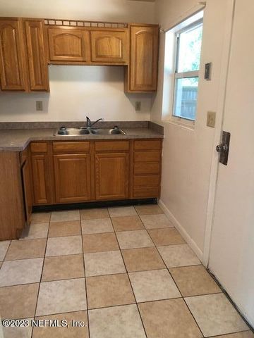 6103 WILSON Boulevard, Jacksonville, FL 32210