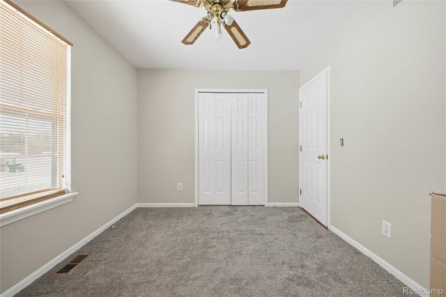 6015 Edmund Street, Romulus, MI 48174