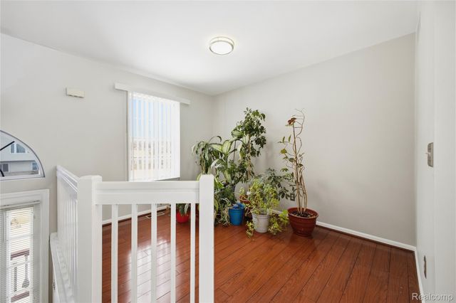 6015 Edmund Street, Romulus, MI 48174