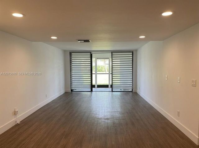 16500 Golf Club Road 104, Weston, FL 33326