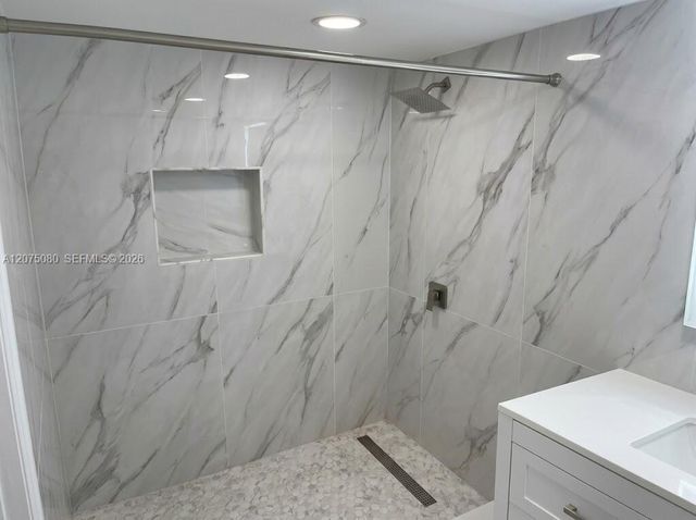 16500 Golf Club Road 104, Weston, FL 33326