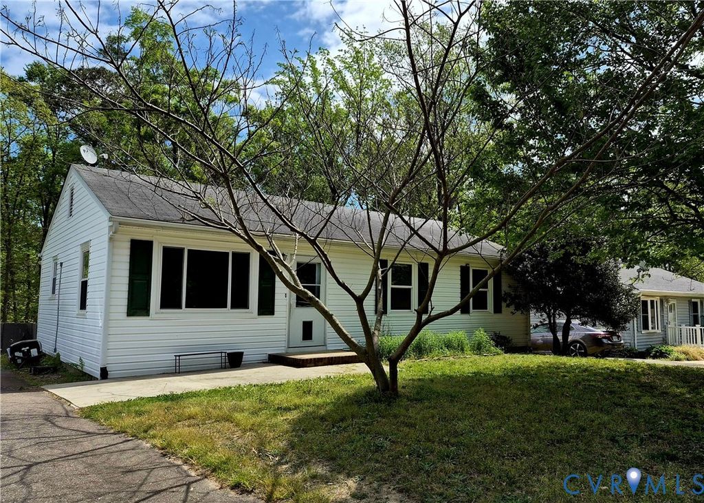 15715 Gary Ave, Chester, VA 23831