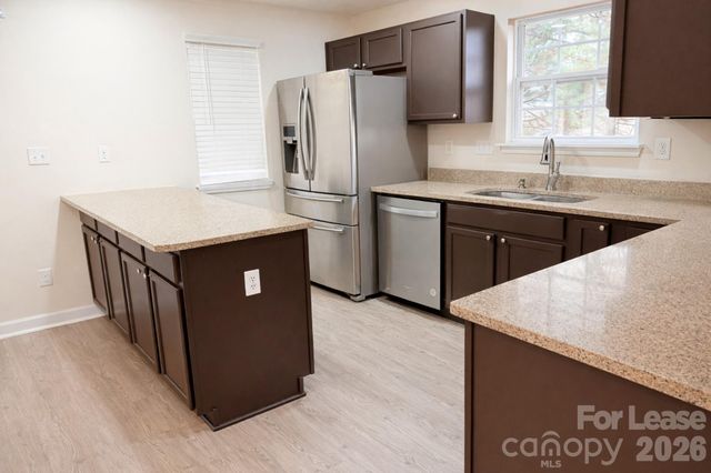 111 Lynch Circle, Mooresville, NC 28117