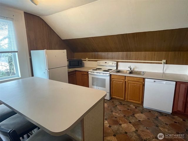 1100 Borseth Street, Sedro Woolley, WA 98284