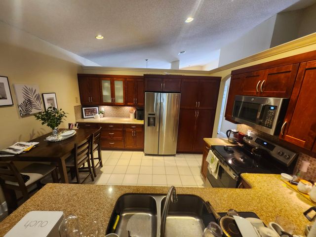 10246 SW 16th Court, Pembroke Pines, FL 33025
