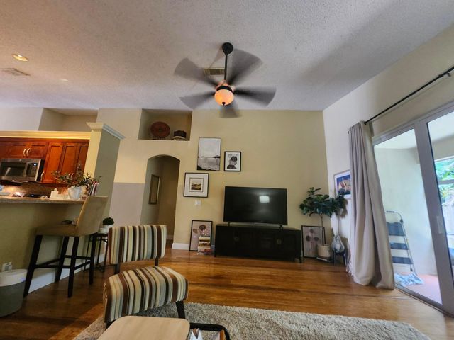 10246 SW 16th Court, Pembroke Pines, FL 33025