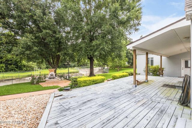 304 Monteigne Drive, Lafayette, LA 70506