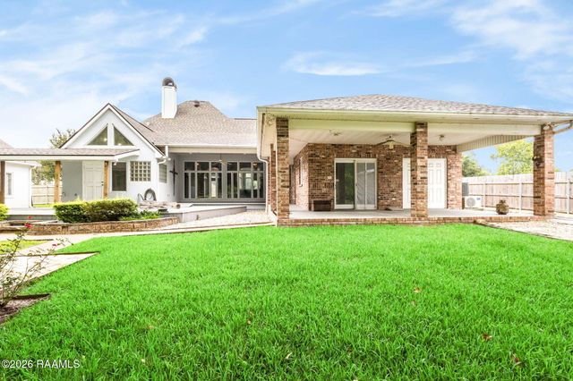 304 Monteigne Drive, Lafayette, LA 70506