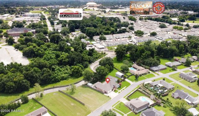304 Monteigne Drive, Lafayette, LA 70506