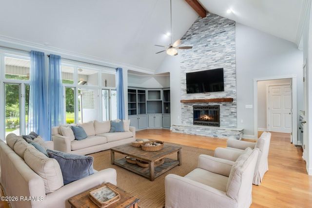 304 Monteigne Drive, Lafayette, LA 70506