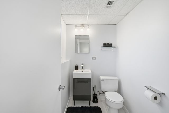 450 E Palatine Road, Palatine, IL 60074