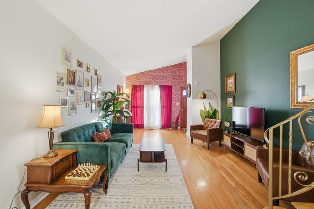 450 E Palatine Road, Palatine, IL 60074