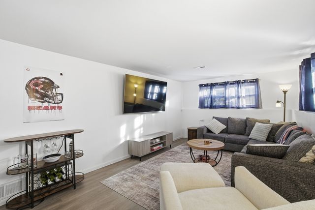 450 E Palatine Road, Palatine, IL 60074