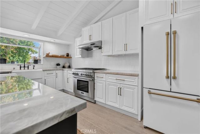 12561 Kenwood Lane, Tustin, CA 92780