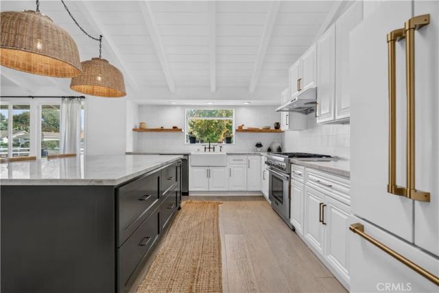 12561 Kenwood Lane, Tustin, CA 92780